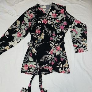 Short floral robe